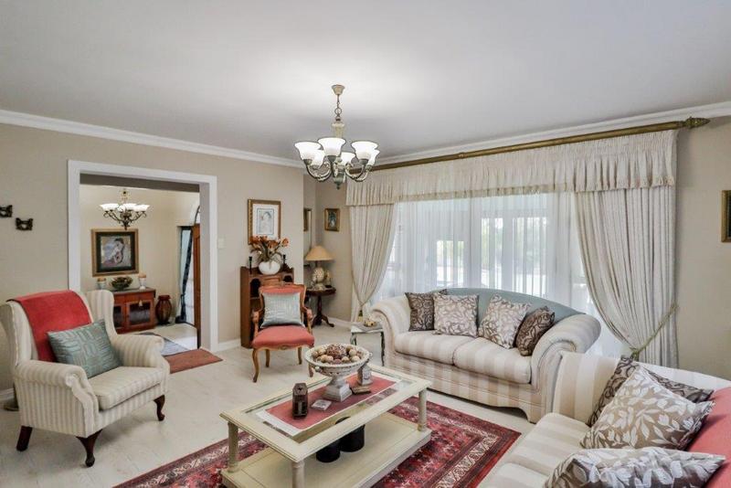 4 Bedroom Property for Sale in Stilbaai Wes Western Cape
